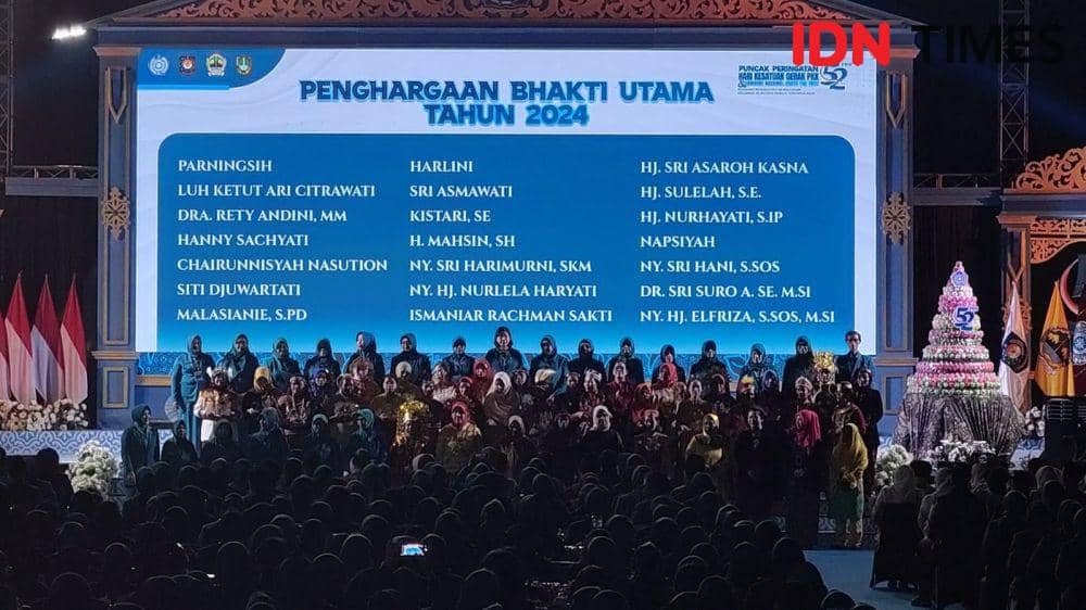 Iriana Bersama Ribuan Kader PKK Hadiri Puncak HKG PKK ke-52 di Solo