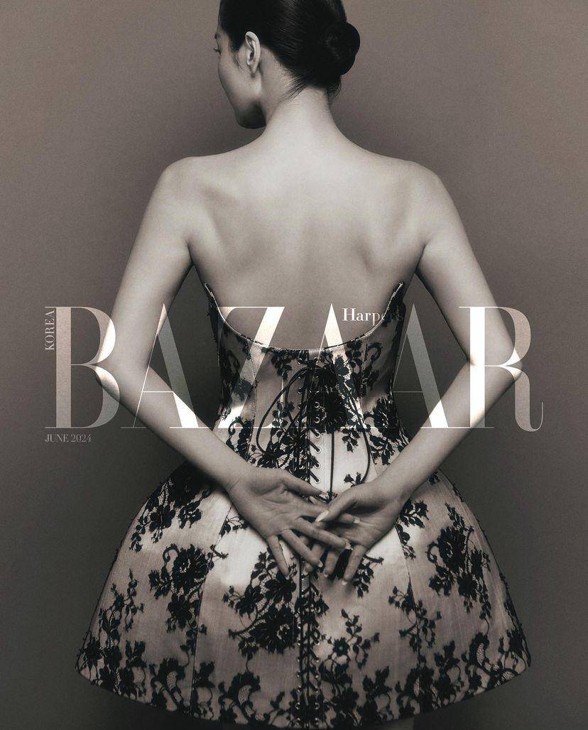 pemotretan terbaru Song Hye Kyo dengan Harper Bazaar Korea (instagram.com/harpersbazaarkorea)