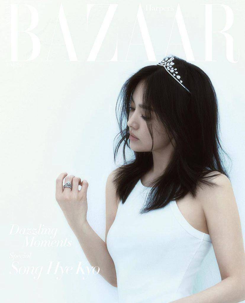 pemotretan terbaru Song Hye Kyo dengan Harper Bazaar Korea (instagram.com/harpersbazaarkorea)