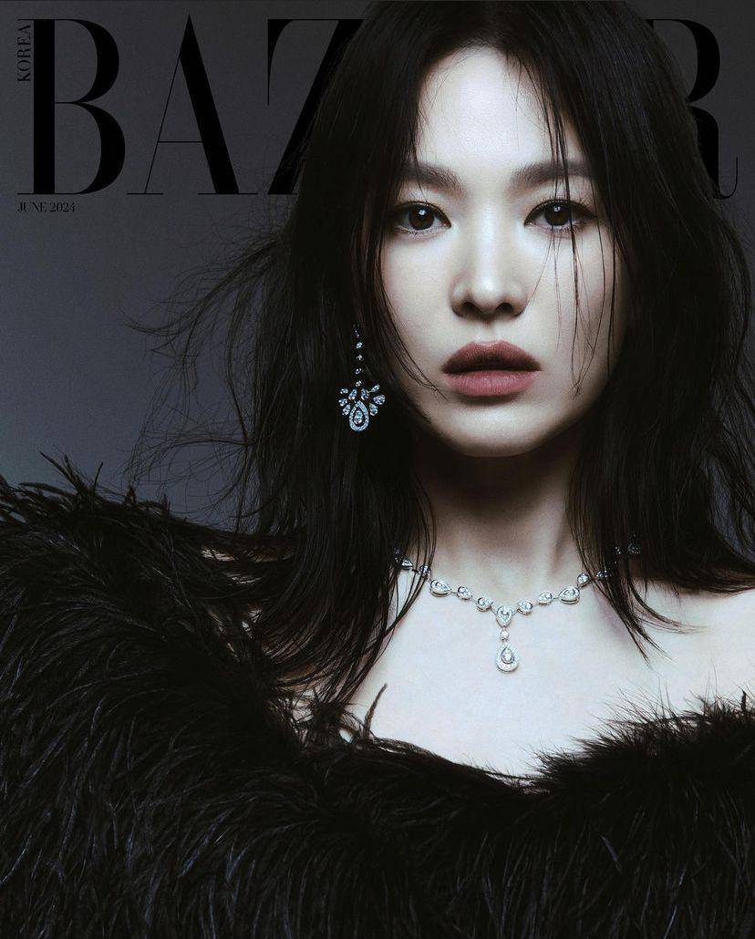 pemotretan terbaru Song Hye Kyo dengan Harper Bazaar Korea (instagram.com/harpersbazaarkorea)