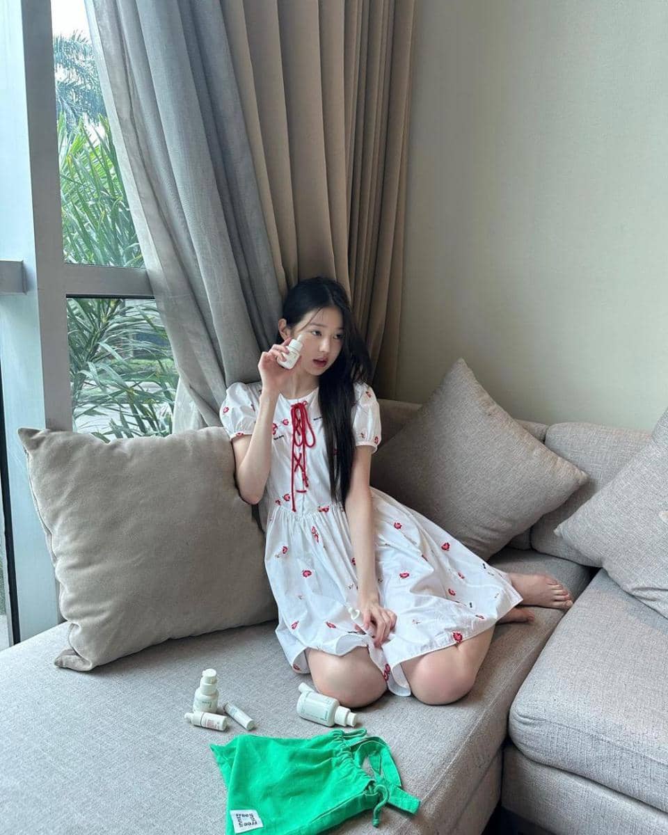 referensi daily outfit ala Wonyoung IVE (instagram.com/for_everyoung10)