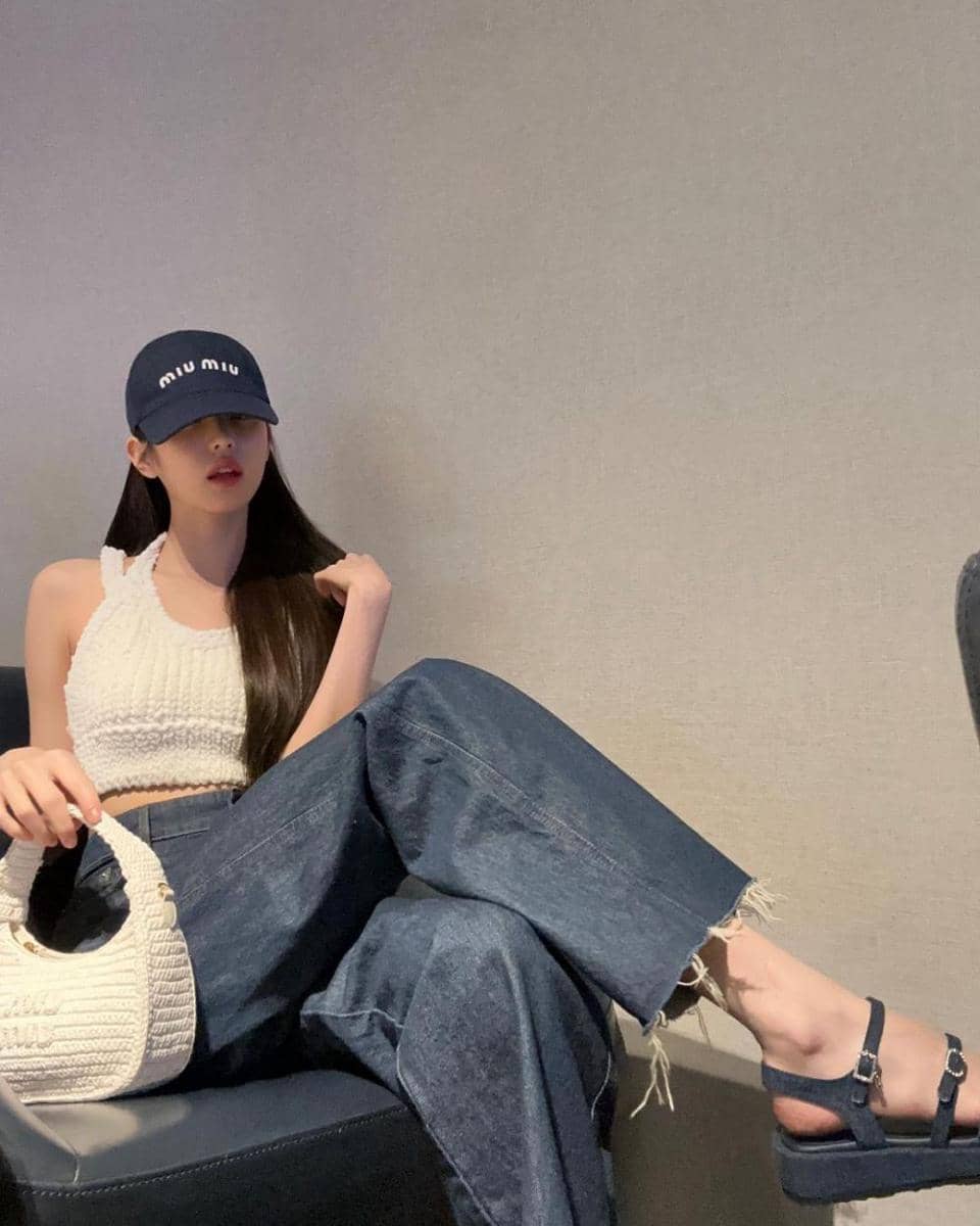 referensi daily outfit ala Wonyoung IVE (instagram.com/for_everyoung10)