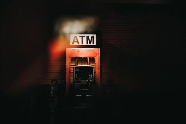 Ilustrasi ATM (Unsplash.com/Jake Allen)