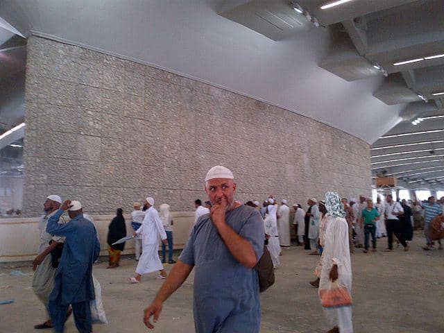 Situasi jamaah haji di Jumrah Aqabah untuk melempar Jumrah di Mina