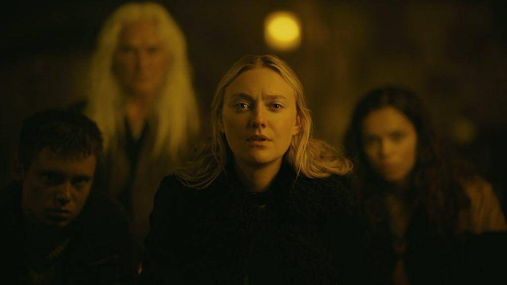 cuplikan film The Watchers (dok. Warner Bros. Pictures/The Watchers)