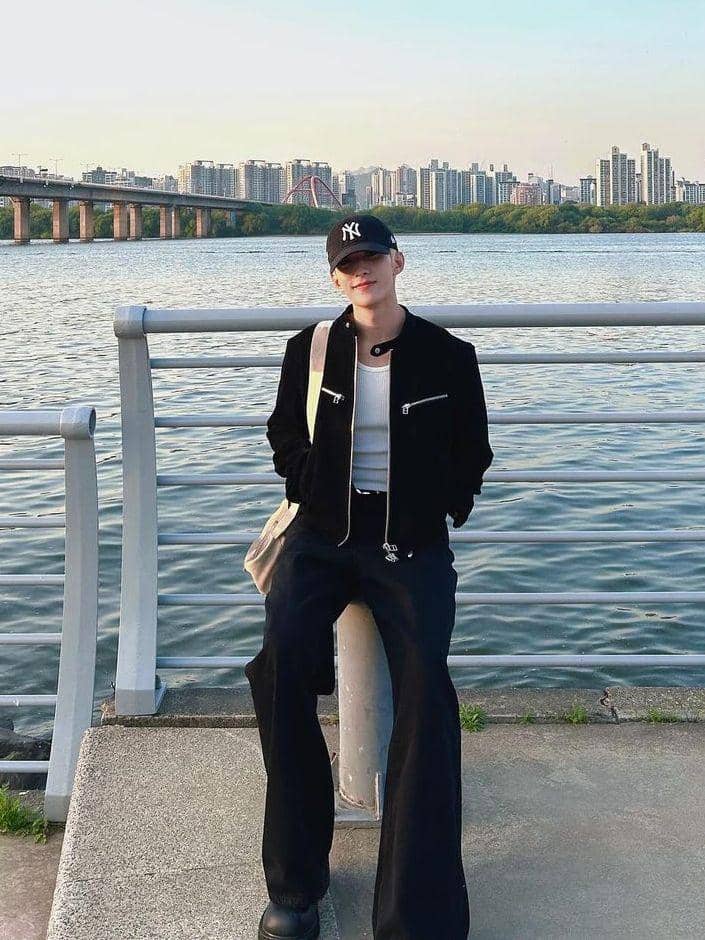 potret DK Seventeen (instagram.com/dk_is_dokyeom)