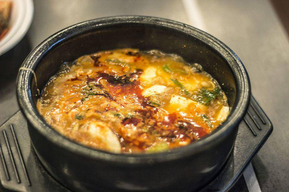 sundubu jjigae (commons.wikimedia.org/Shene81)
