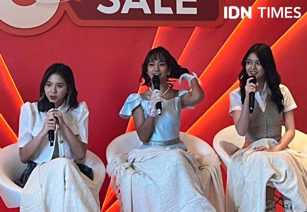 Konferensi Pers Shopee 6.6 Great Mid Year Sale pada Rabu (15/5/2024) di The Neighbourhood Jakarta bersama Zee, Freya, dan Christy JKT48 (IDN Times/Nisa Zarawaki)