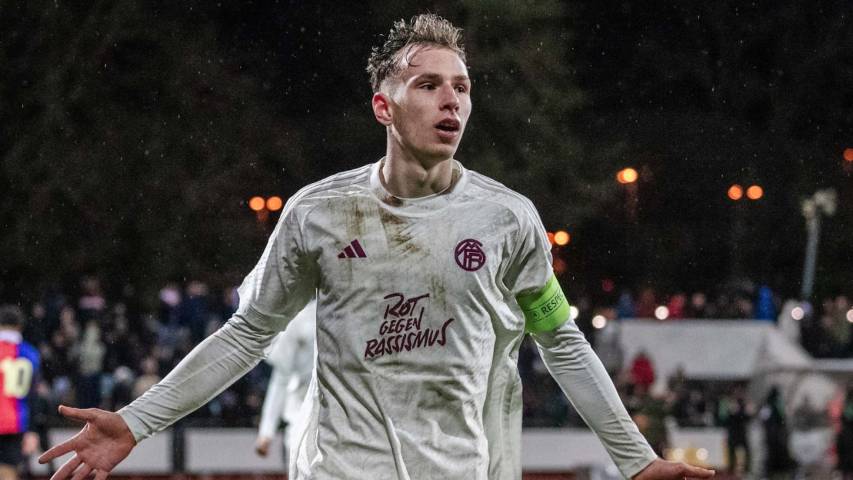 Lovro Zvonarek (fcbayern.com)