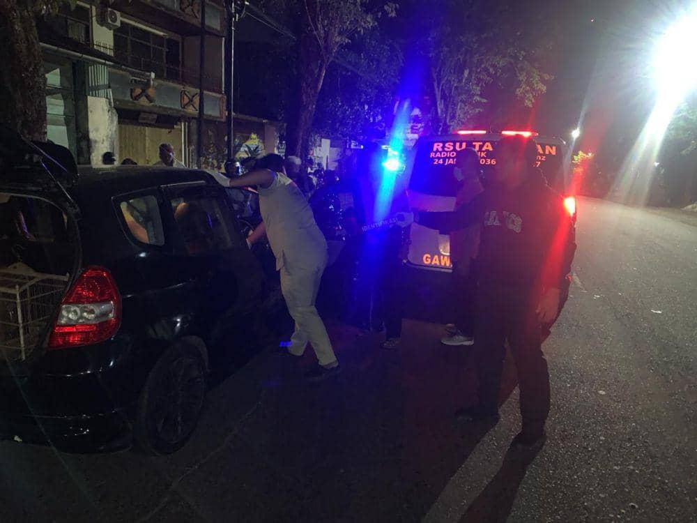 Warga Tabanan Dikejutkan Penemuan Jenazah Dalam Mobil