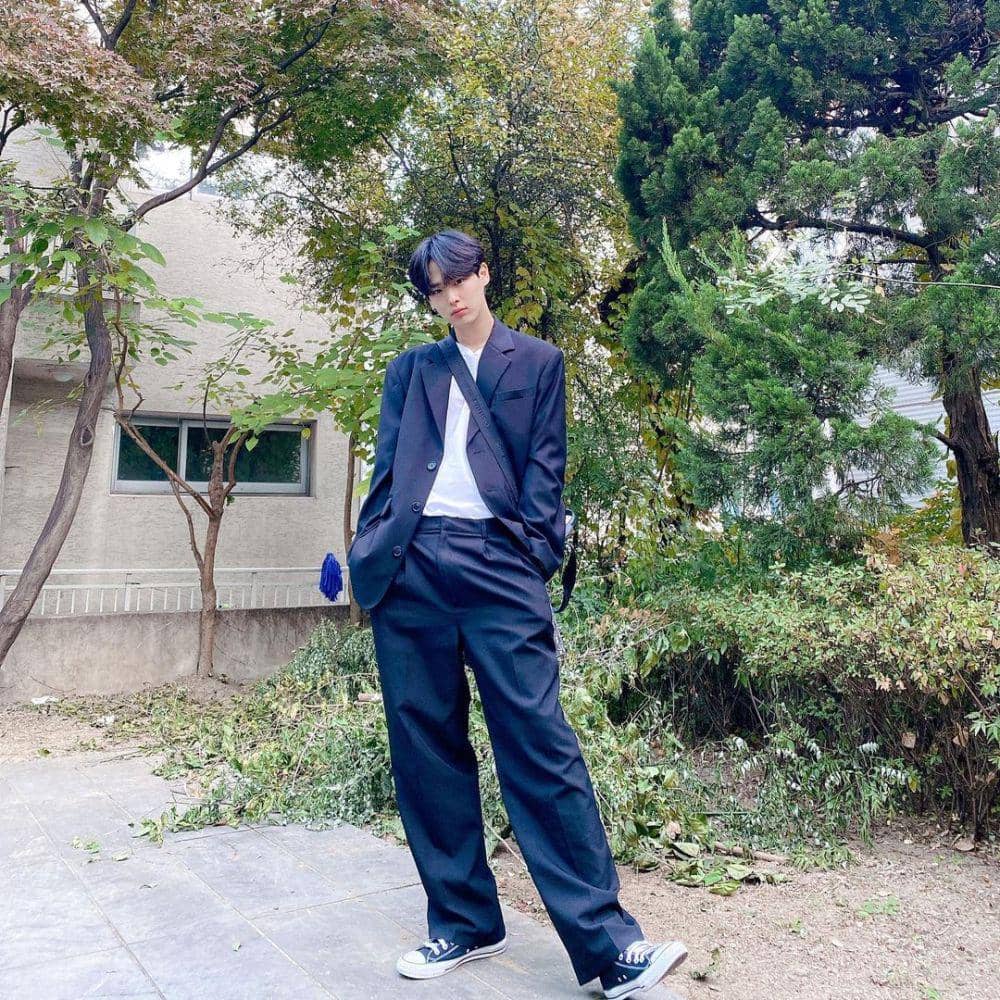 blazer ala Choi Byungchan (instagram.com/b__yccn)