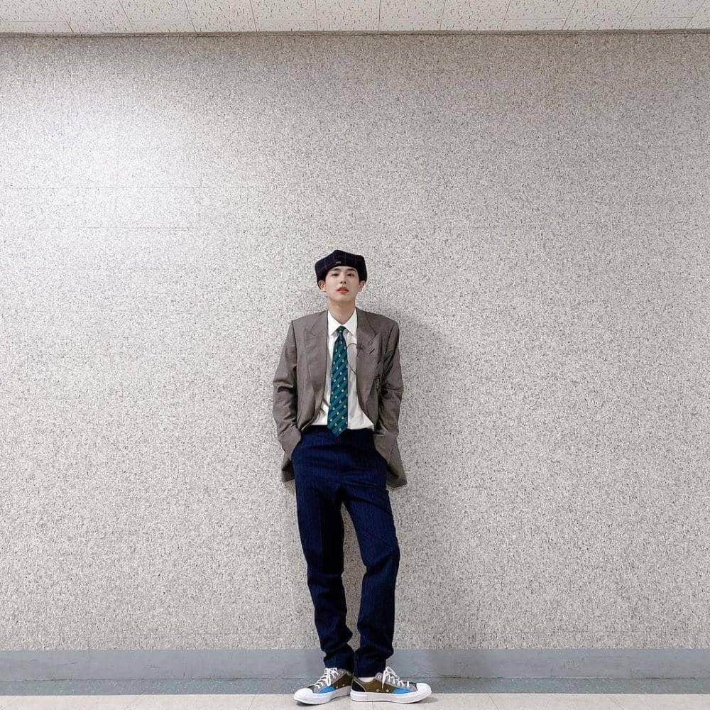 blazer ala Choi Byungchan (instagram.com/b__yccn)