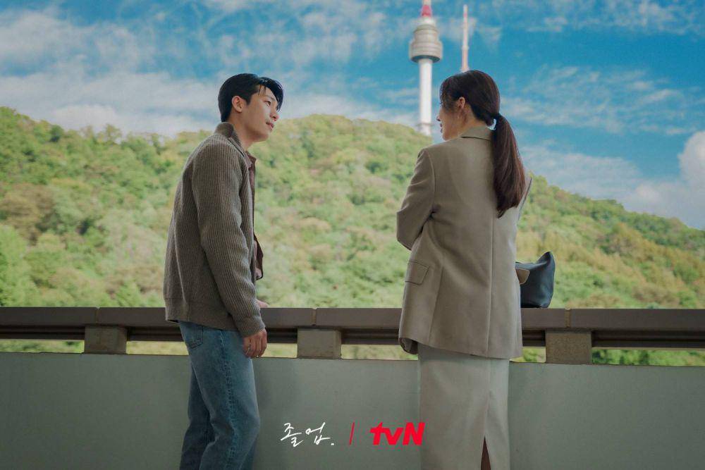 cuplikan drama The Midnight Romance in Hagwon (twitter.com/CJnDrama)