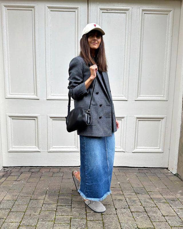 Inspirasi gaya casual long skirt untuk hijabers (Instagram.com/carolinesstylehacks)
