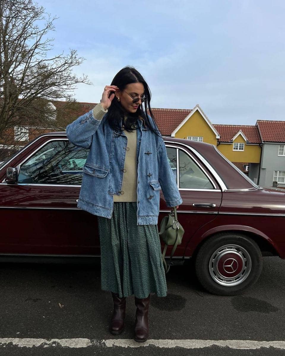 Inspirasi gaya casual long skirt untuk hijabers (Instagram.com/claudia_berresford)