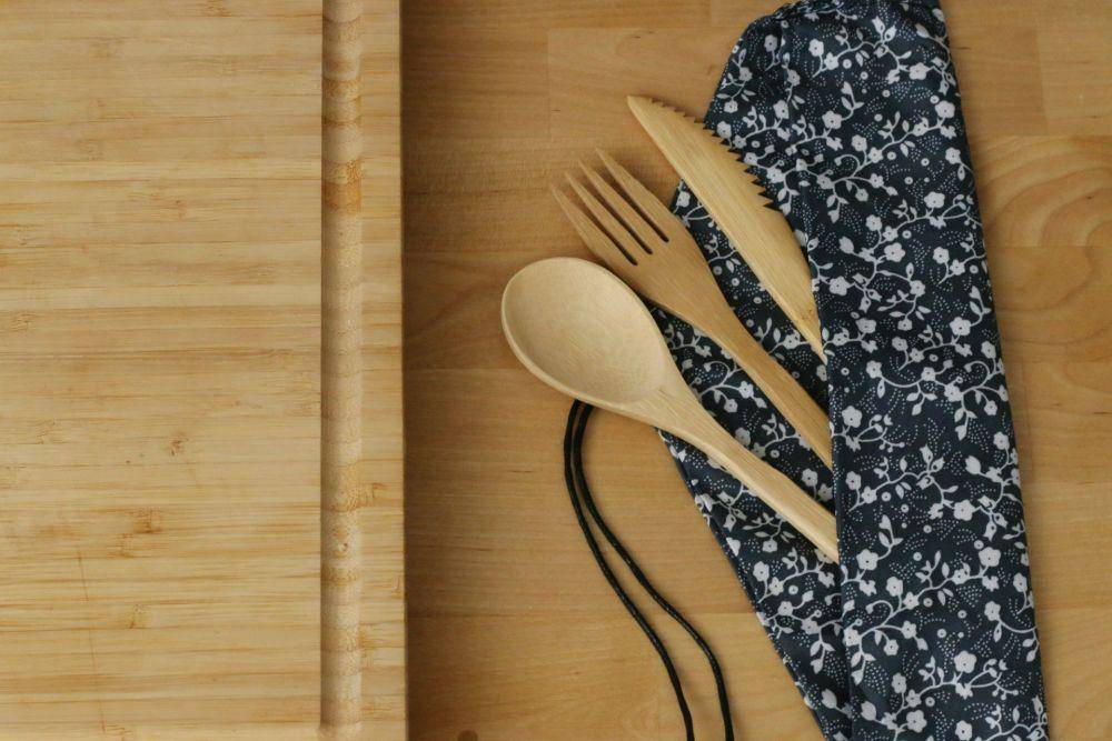 ilustrasi peralatan makan (unsplash.com/goodsoulshop)