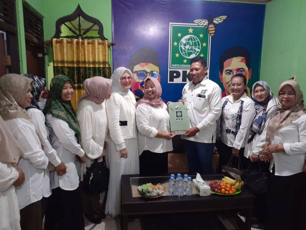 Kembalikan Formulir, Kustini Beberkan Misi Ikut Pilkada 2024