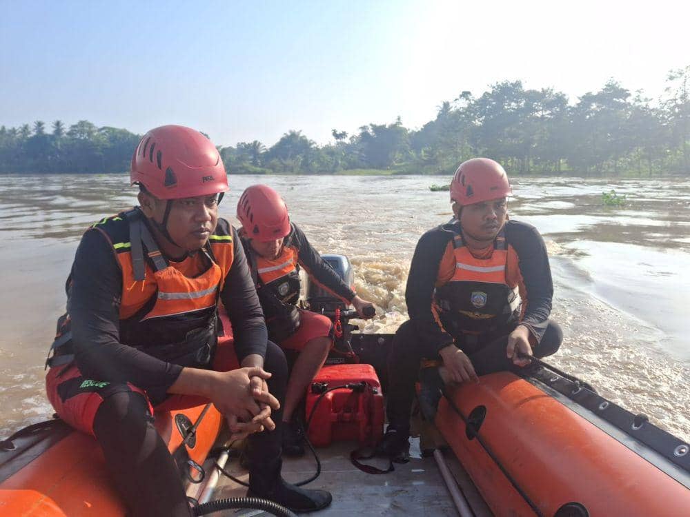 Proses pencarian korban tenggelam di kawasan Sungai Ogan, Ogan Ilir (Dok: Basarnas Palembang)