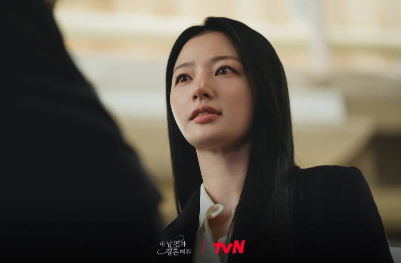 Song Ha Yoon di drama Marry My Husband (Dok. tvN/Marry My Husband)