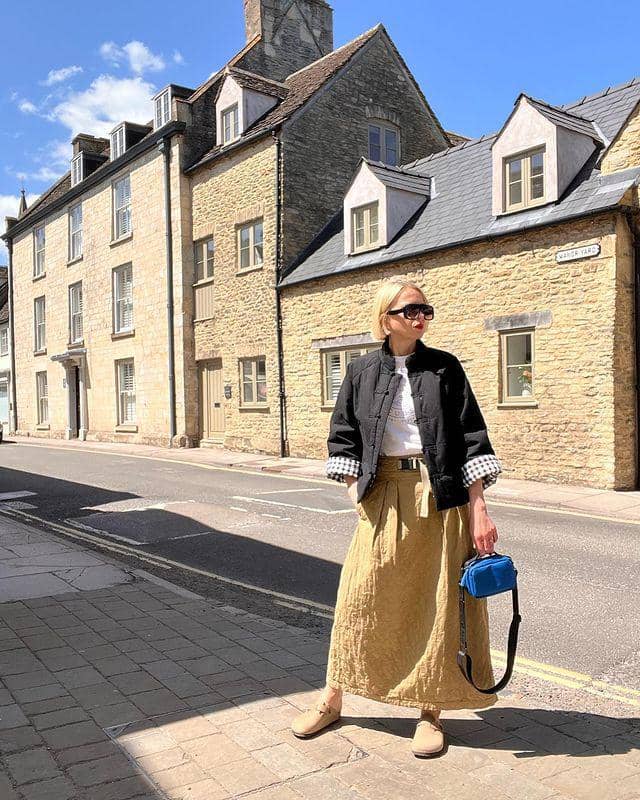 Inspirasi gaya casual long skirt untuk hijabers (Instagram.com/jennysuegarcia)