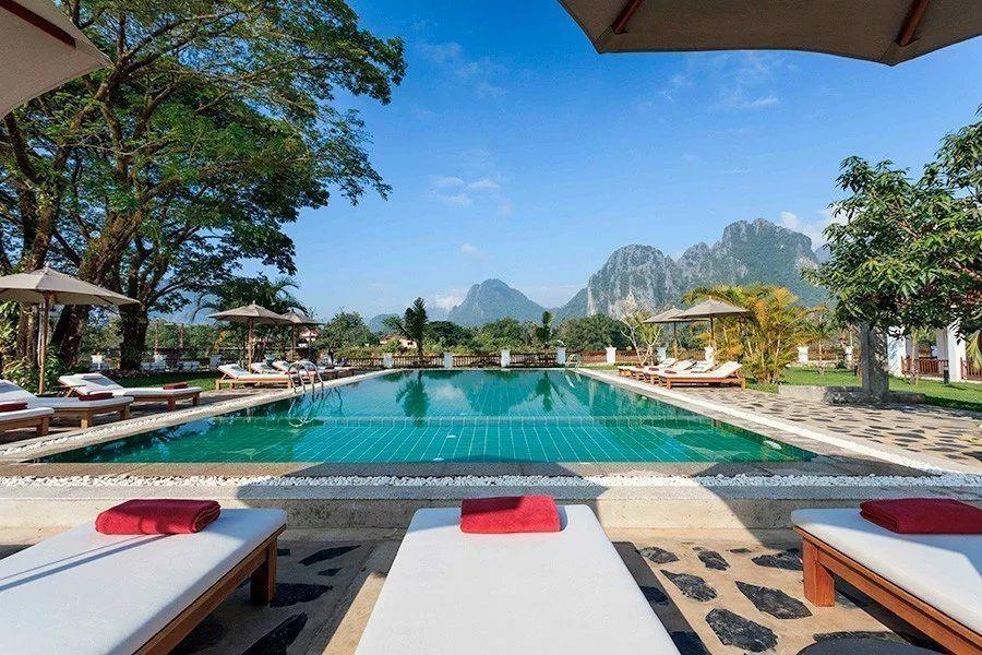 7 Potret Riverside Boutique Resort Vang Vieng, Tawarkan Pesona Alam!