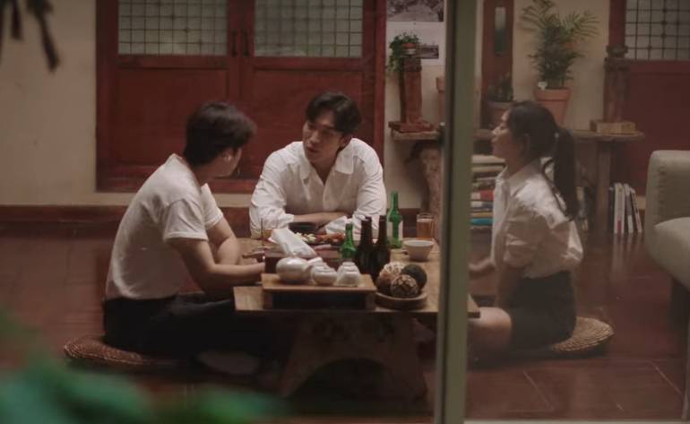 Cuplikan Hometown Cha-Cha-Cha  (Dok. Netflix/Hometown Cha-Cha-Cha)