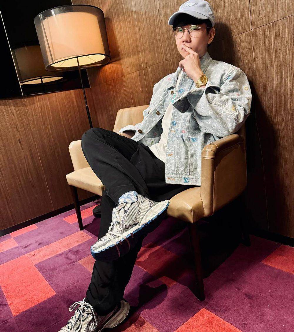 JJ Lin (instagram.com/jjlin)