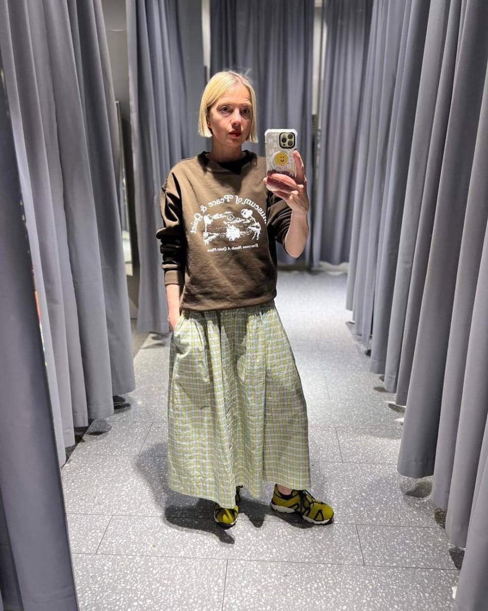 Inspirasi gaya casual long skirt untuk hijabers (Instagram.com/jennysuegarcia)