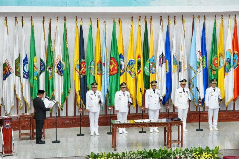 Menteri Dalam Negeri Tito Karnavian melantik lima Penjabat Gubernur, Jumat (17/5/2024). (Dok. Pemprov Sulsel)