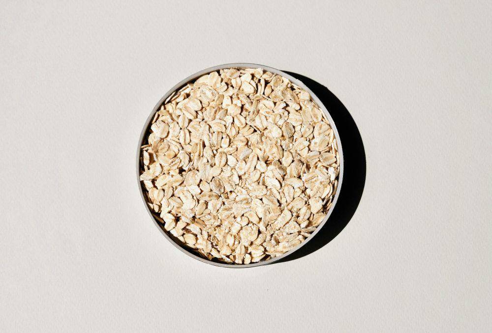 ilustrasi oatmeal (unsplash.com/Jocelyn Morales)