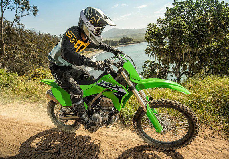 Yuk Baca Karakter Biker Berdasarkan Zodiak Aquarius-Taurus