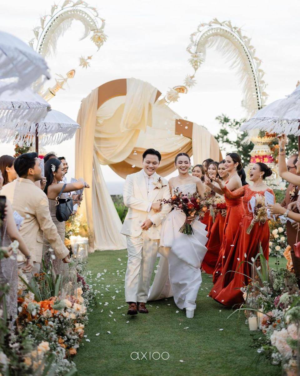 Nia Ramadhani dan Rossa (Instagram.com/rizkyfbian)