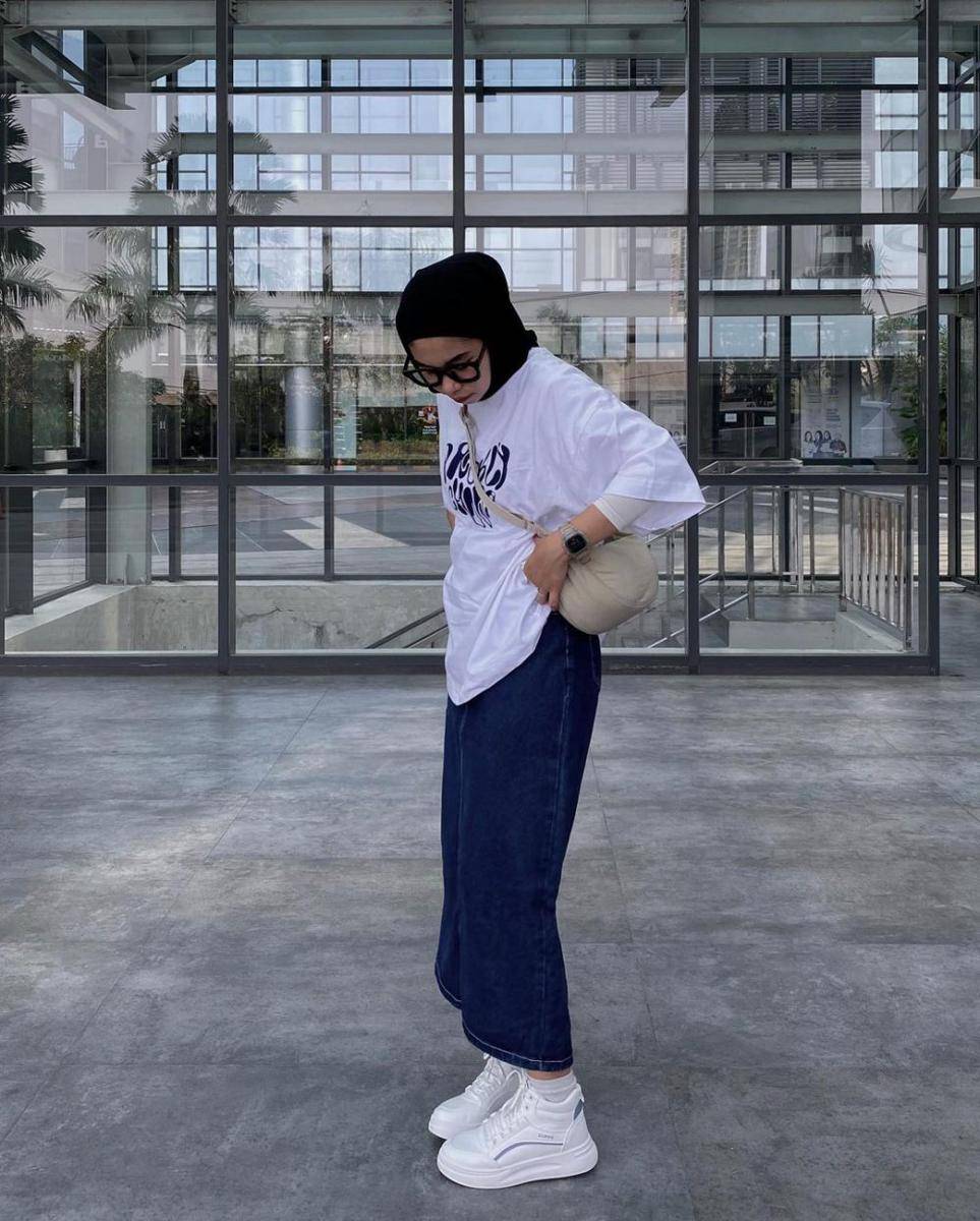 Fitri Hasiani (instagram.com/_kakpit)