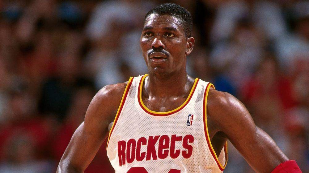 Hakeem Olajuwon, pemain Houston Rockets pada 1994 (nba.com)
