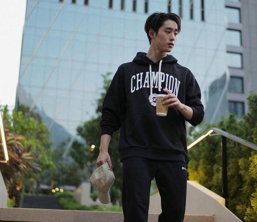 potret Est Supha (instagram.com/est_rvp)