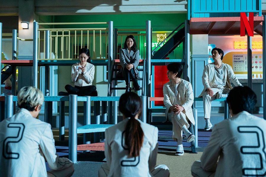 3 Makna Kostum Unik Peserta Game di Drakor The 8 Show