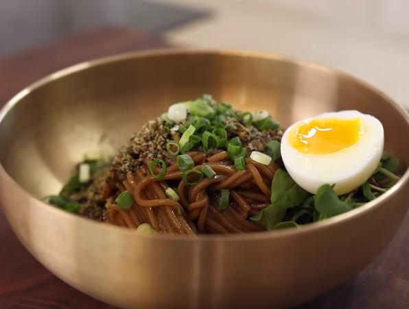 Resep Deulgireum Makguksu, Mie Goreng Soba Korea dengan Minyak Perilla