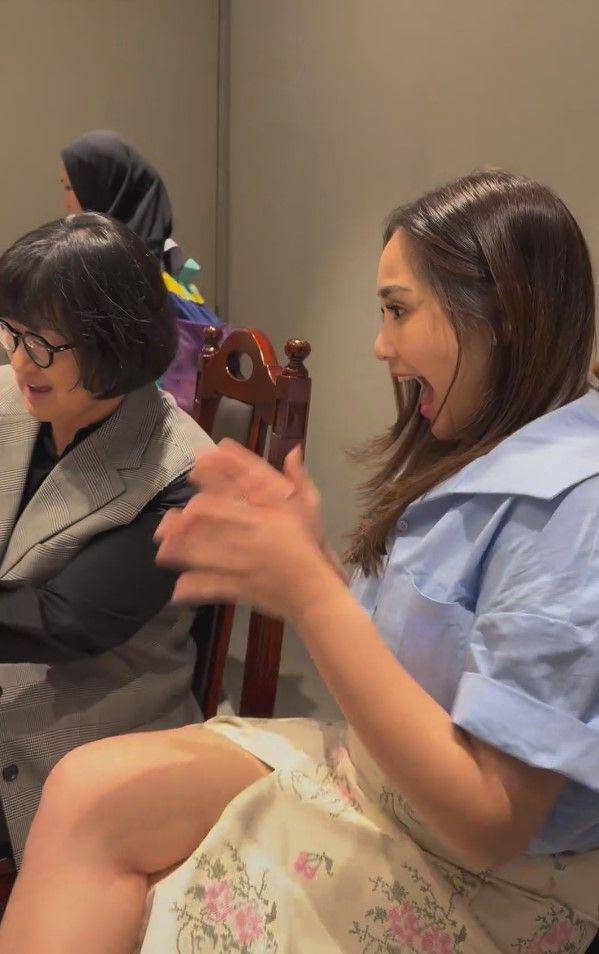 potret Nagita Slavina video call Dara 2NE1 (instagram.com/raffinagita1717)