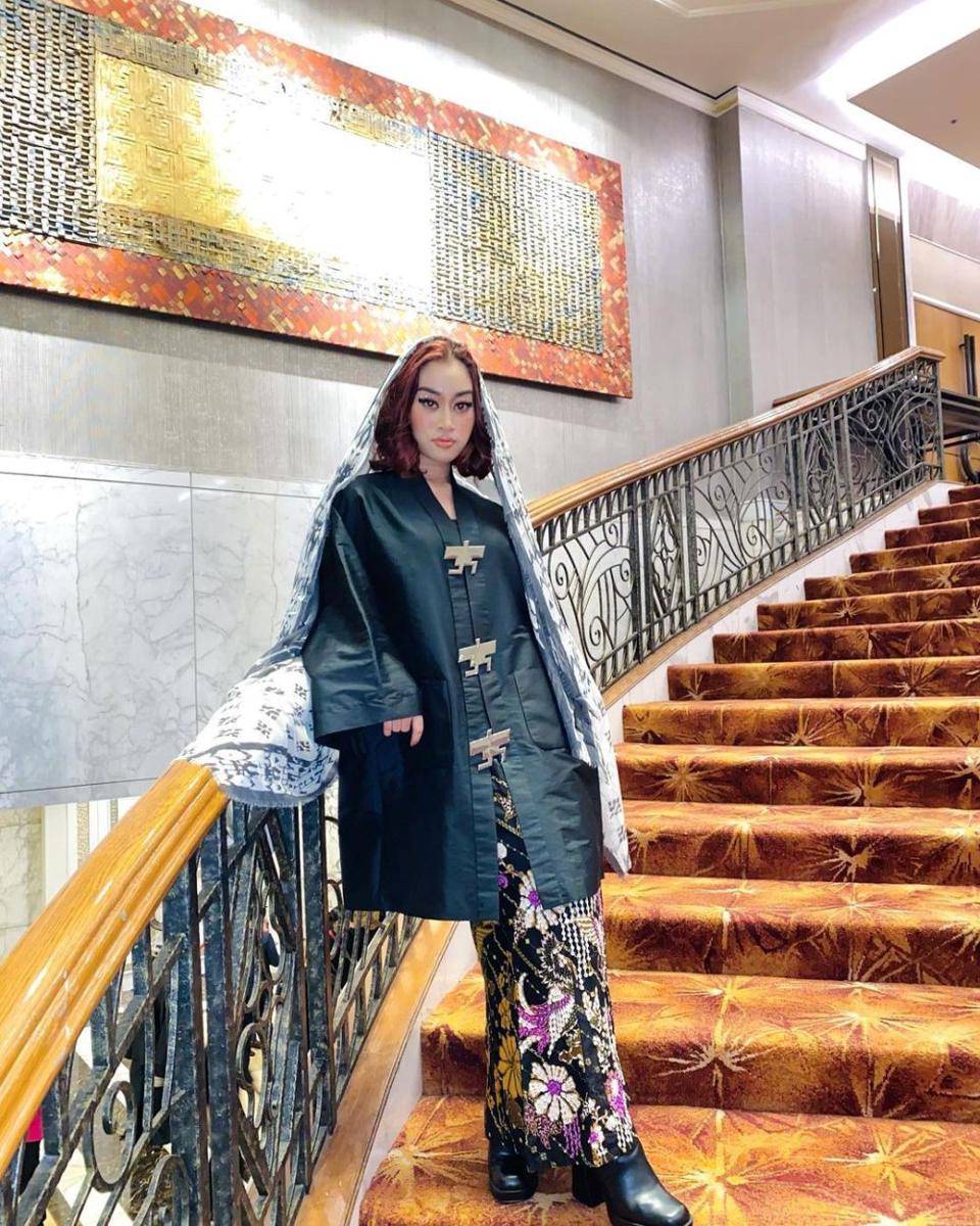 Gaya kondangan Aisha Retno (instagram.com/aisharetno02)