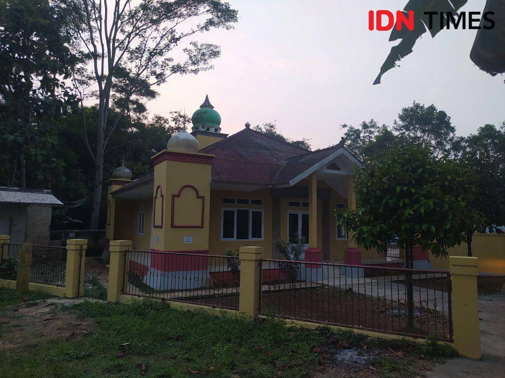 Kondisi Masjid Darussalam di Jalam Cirata, Cipeundeuy, KBB yang Sudah Dibersihkan. (Bangkit Rizki/IDN Times)