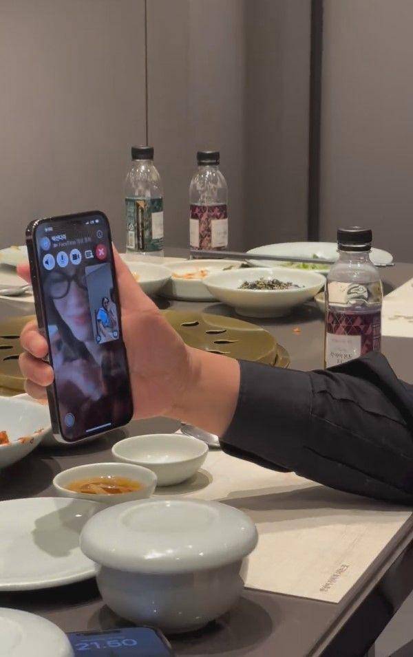 potret Nagita Slavina video call Dara 2NE1 (instagram.com/raffinagita1717)