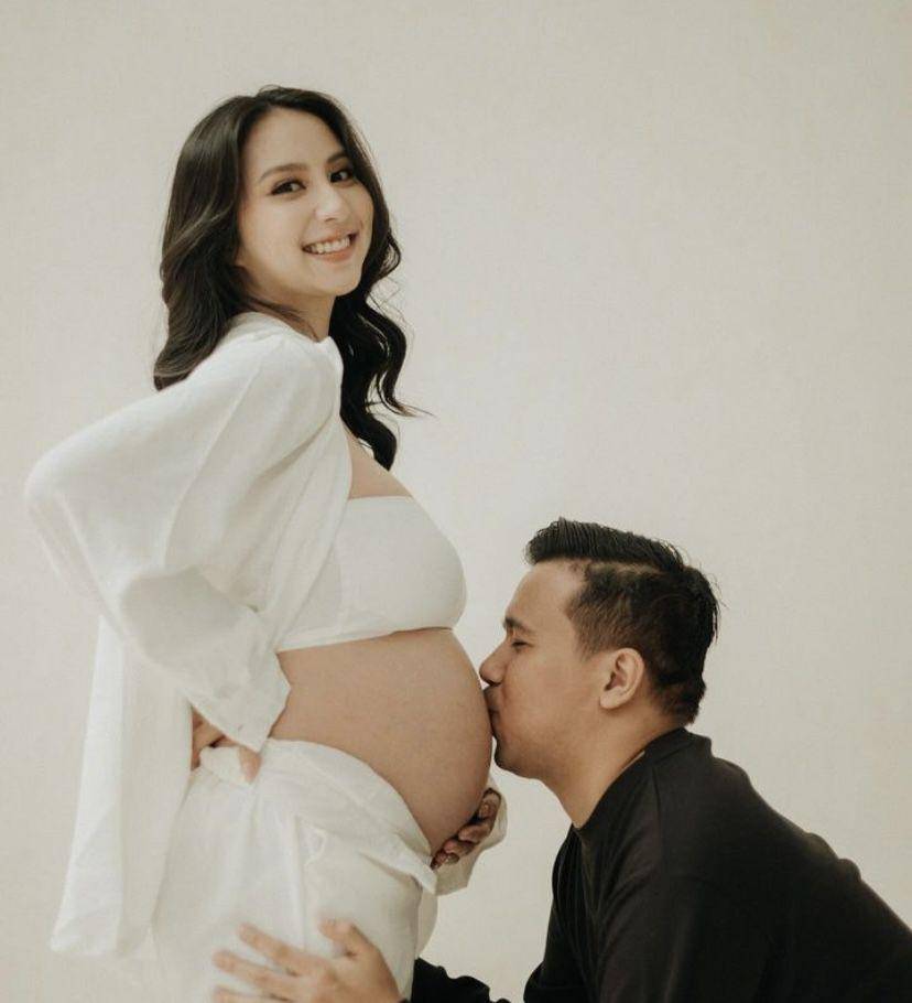 maternity shoot Clairine Clay jelang lahiran anak pertama (Instagram.com/clairineclay)