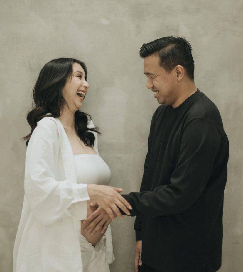 maternity shoot Clairine Clay jelang lahiran anak pertama (Instagram.com/clairineclay)