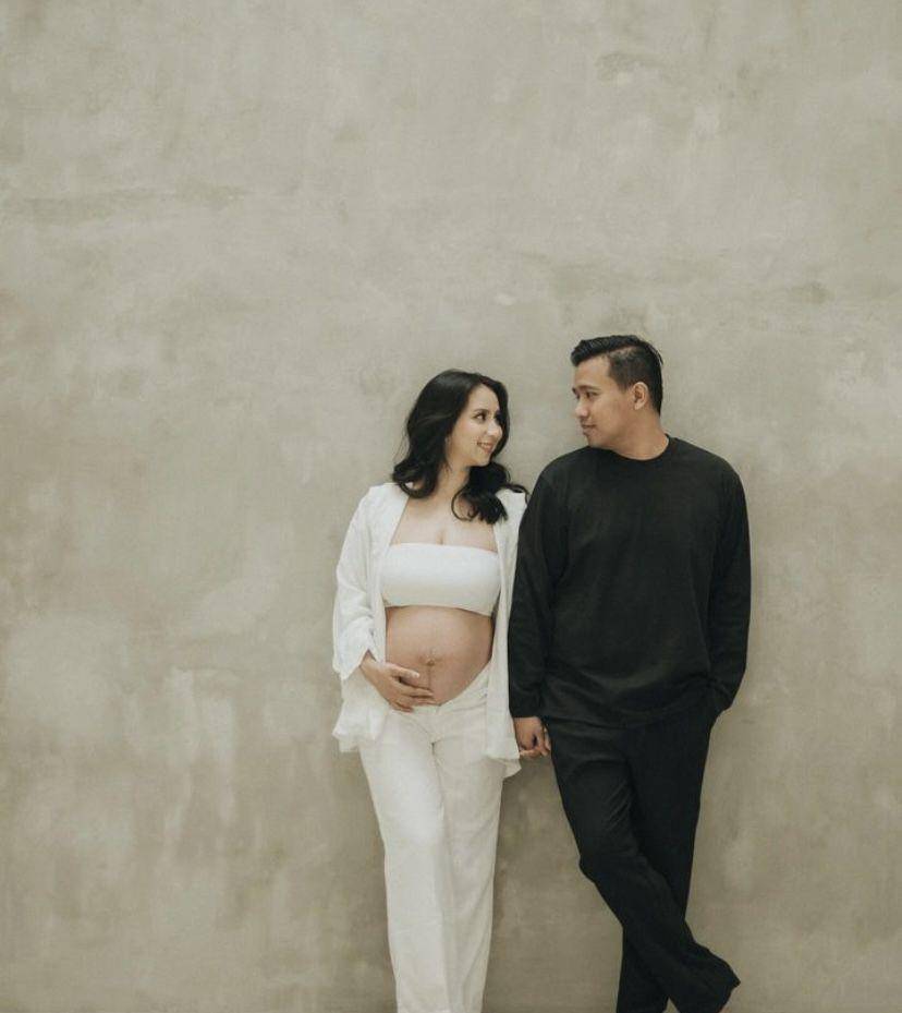 maternity shoot Clairine Clay jelang lahiran anak pertama (Instagram.com/clairineclay)