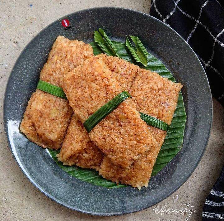 benjak enjak (instagram.com/ichasavitry)