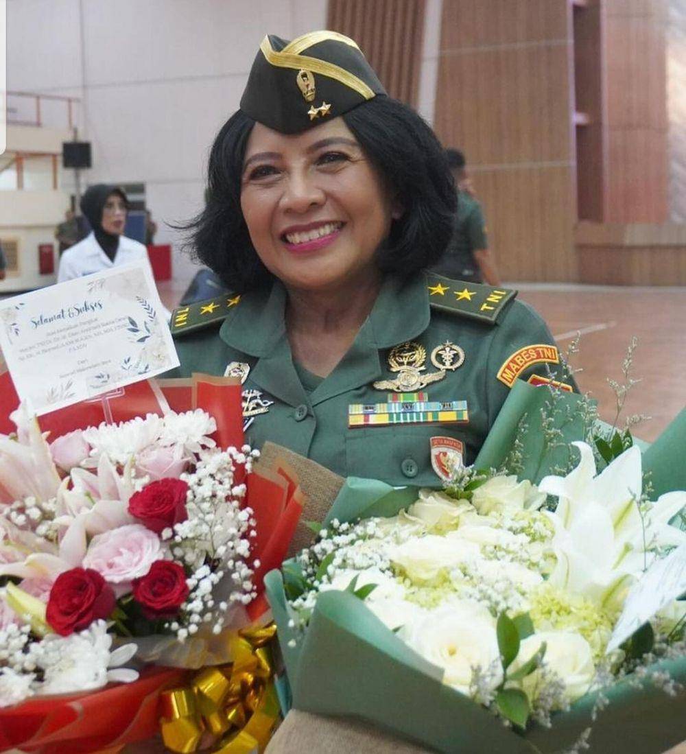 Mayjen Dian Andriani Ratna Dewi, perempuan pertama di TNI Angkatan Darat (AD) raih jenderal bintang 2. (www.instagram.com/@dianandrianiratna)