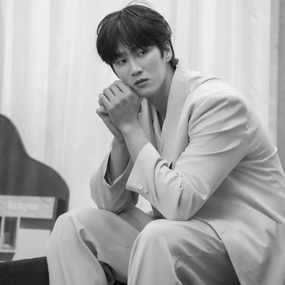 Ahn Bo Hyun (instagram.com/bohyunahn)