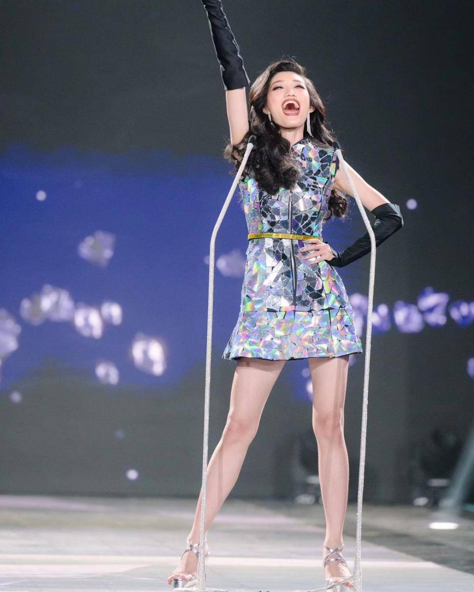 Potret Jajaran 20 Besar Miss Mega Bintang 2024 Saat Opening Number (Instagram.com/yayasanduniamegabintang)