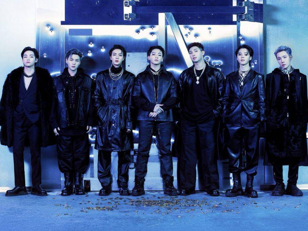 BTS (instagram.com/bts.bighitofficial)