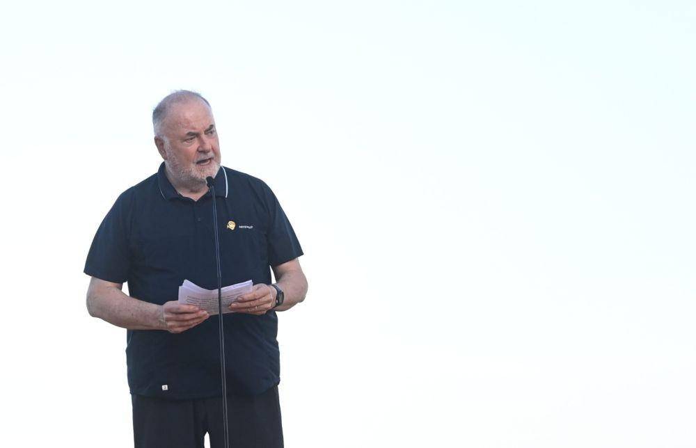 Presiden World Water Council Loic Fauchon memberikan sambutan pada acara Balinese Water Purification Ceremony rangkaian World Water Forum ke-10 di Kawasan Ekonomi Khusus (KEK) Kura-Kura Bali, Denpasar, Bali, Sabtu (18/5/2024). (ANTARA FOTO/Media Center World Water Forum 2024/Fikri Yusuf/tom.)